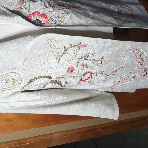 ALEX KIM* embroidered floral long sleeved, long blazer jacket side slit size M - Picture 3 of 17